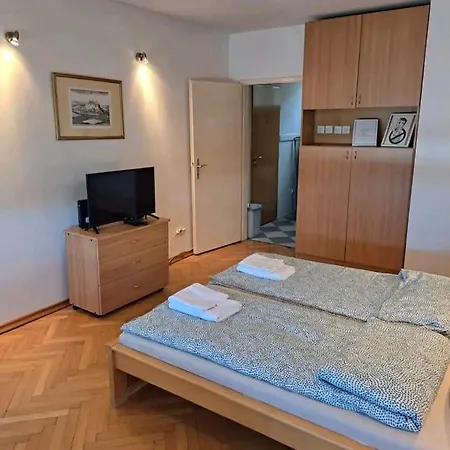 Lejlighed 2001 Stari Grad *